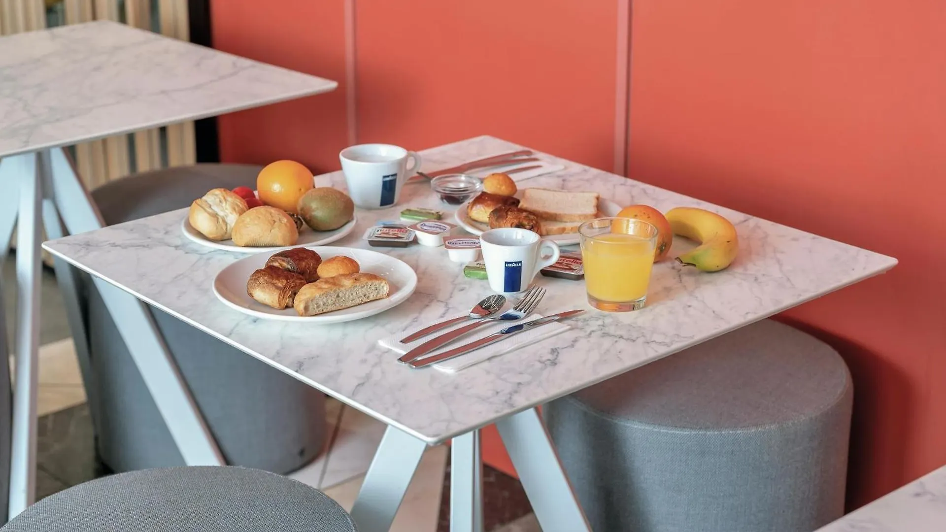 B&B Hotel Milano City Center Duomo  Милан