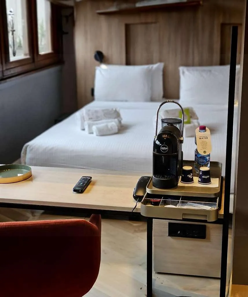 B&B Hotel Milano City Center Duomo 3*, Милан